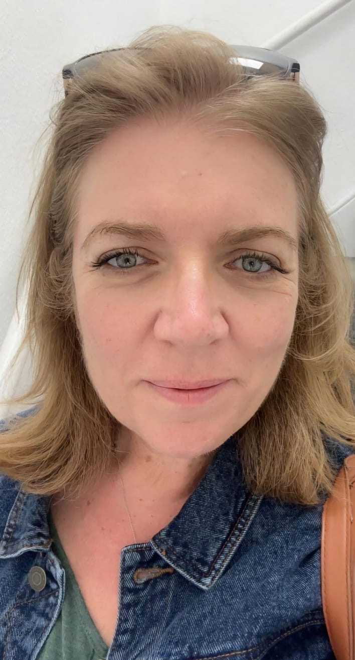 Headshot photo of Anne-Marie